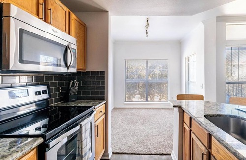 Downtown Fort Worth Apartment | Landing | Chic 1BD, Pool, Gym