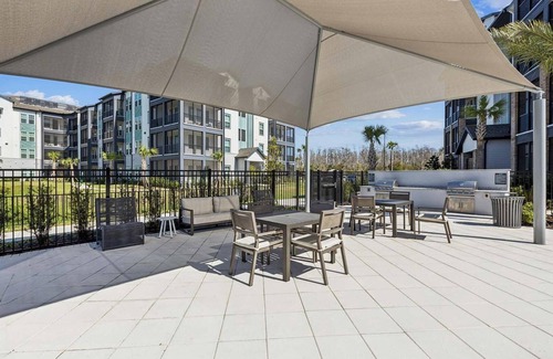 Wimauma Apartment | Landing | Chic 2BD, Pool, Clubhouse