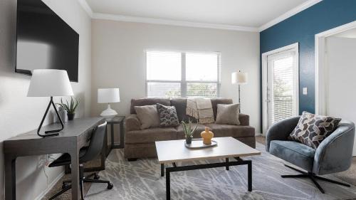 Pipers Meadow Apartment | Landing Furnished Apartments - San Antonio