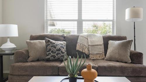 Pipers Meadow Apartment | Landing Furnished Apartments - San Antonio