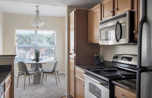 Sweetbriar Apartment | Landing | Incredible 1BD, Clubhouse, Courtyard