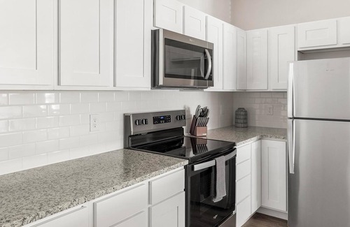 Venus Apartment | Landing | Incredible 1BD, Gym, Pool