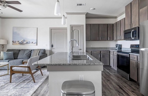 Manor Apartment | Landing | Incredible 1BD, Pool, Courtyard