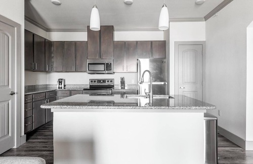 Manor Apartment | Landing | Incredible 1BD, Pool, Courtyard