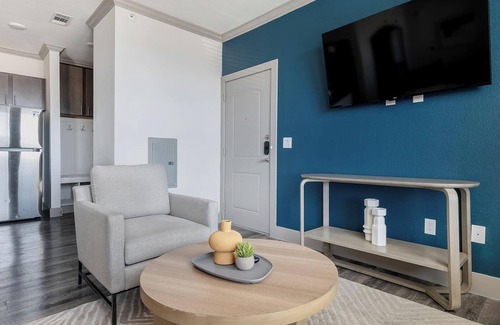Manor Apartment | Landing | Incredible 1BD, Pool, Courtyard