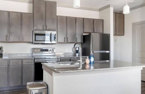 Manor Apartment | Landing | Incredible 1BD, Pool, Courtyard