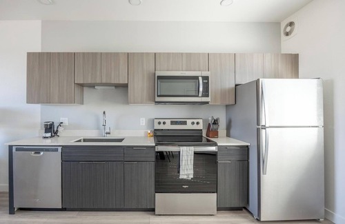 Goodyear Apartment | Landing | Incredible 1BD, Courtyard, Game Room