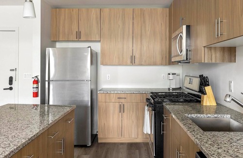 Carteret Apartment | Landing | Incredible 1BD, Courtyard, Gym