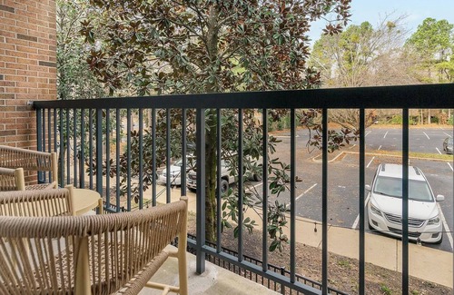 Northeast Raleigh Apartment | Landing | Incredible Studio, Pool, Gym