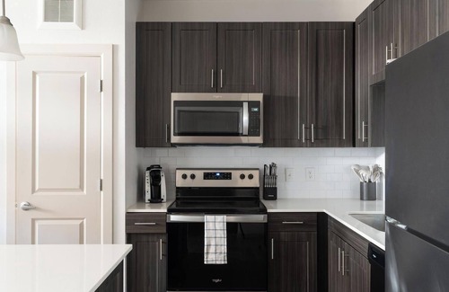 Pflugerville Apartment | Landing | Incredible 1BD, Courtyard, Gym