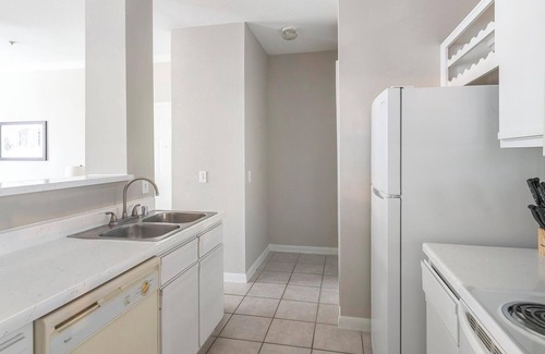 Briarforest Apartment | Landing | Modern 1BD, Gym, Pool