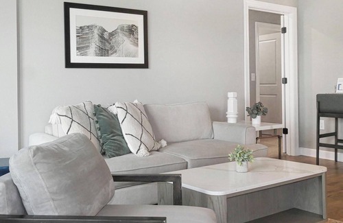Fort Myers Apartment | Landing | Modern 1BD, Yoga Studio, Gym