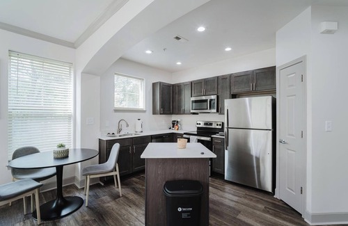 Corryville Apartment | Landing | Modern 2BD, Clubhouse, Gym