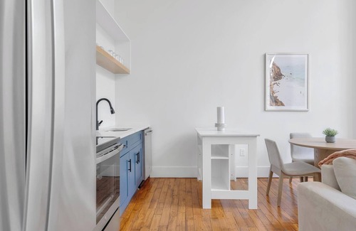 Greenville Apartment | Landing | Modern 2BD, Gym, Yoga Studio