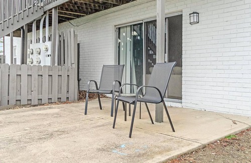 Indianapolis Apartment | Landing | Modern 2BD, Pool, Game Room