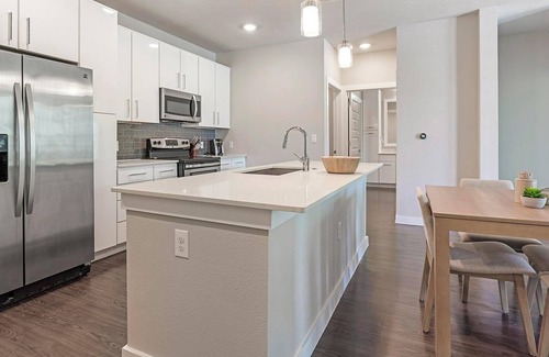 Forest Crest Apartment | Landing | Modern 2BD, Clubhouse, Rooftop Lounge