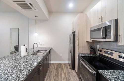 Charlotte Apartment | Landing | Spectacular 1BD, Clubhouse, Gym