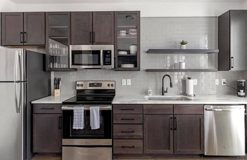 Denton Apartment | Landing | Stunning 1BD, Courtyard, Clubhouse