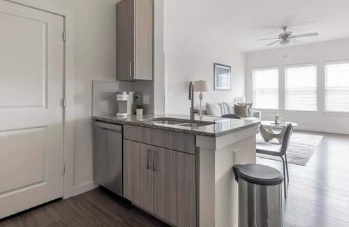 River Ranch Apartment | Landing | Stunning 1BD, Pool, Clubhouse