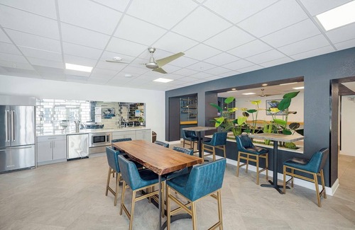 St. Petersburg Apartment | Landing | Stylish 1BD, Pool, Gym