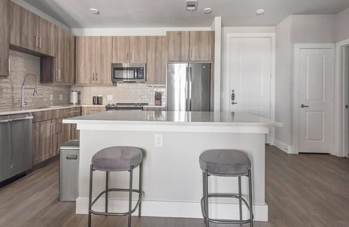 Katy Apartment | Landing | Stylish 1BD, Game Room, Pool