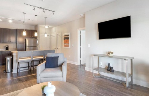 Gruene Apartment | Landing | Stylish 2BD, Game Room, Gym