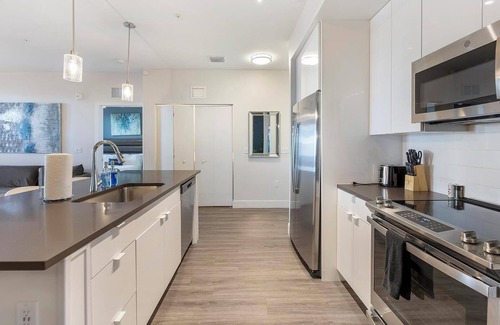 Port Tampa City Apartment | Landing | Stylish 2BD, Clubhouse, Gym