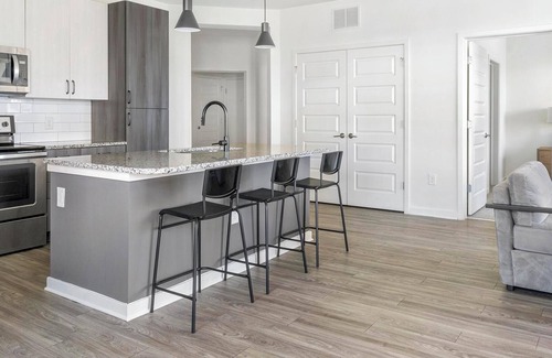 Mableton Apartment | Landing | Stylish 2BD, Rooftop Lounge, Gym