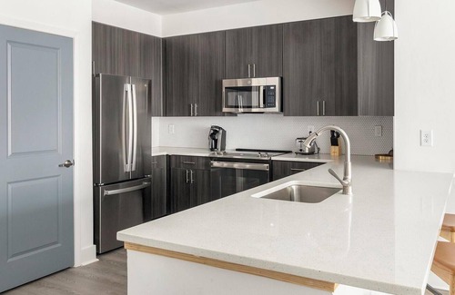 Crestline Heights Apartment | Landing | Stylish 2BD, Gym, Clubhouse