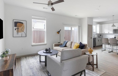 Fort Worth Apartment | Landing | Stylish 2BD, Clubhouse, Gym