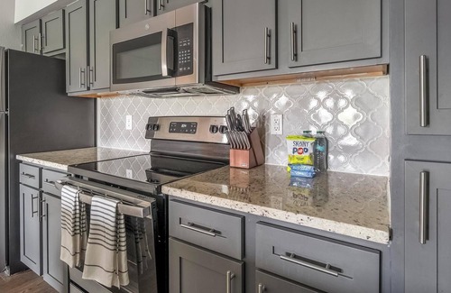 San Antonio Apartment | Landing | Stylish 2BD, Pool, Gym