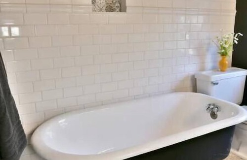 Youngstown Apartment | Landis house