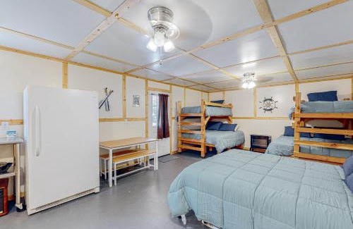 Seven Points Hotel | Landyn's Lakeside Lodge