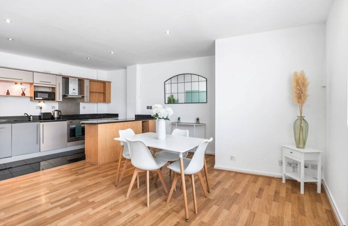 Kemptown Apartment | Lanes Noir | Central | 3Beds | Contractors