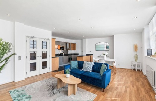 Kemptown Apartment | Lanes Noir | Central | 3Beds | Contractors