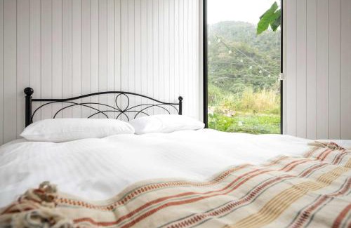 Xinyi House | Lanka 1 by Tiny Away