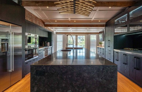 Surfdale Apartment | Lannan Beach House | Stay Waiheke