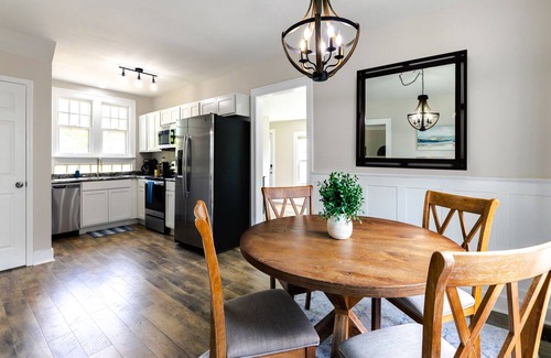 Lansing House | Lansing Game House 3 bed/2 bath