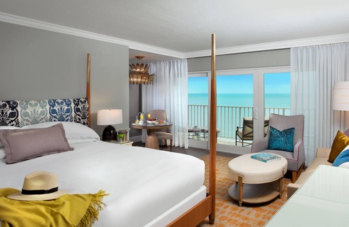 Vanderbilt Beach Resort | LaPlaya Beach & Golf Resort - A Noble House Resort