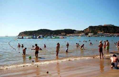 Mouraria House | Laranjeira - House with private garden and pool