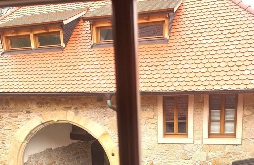 Gimmeldingen Condo | Large holiday apartment with terrace in the romantic sandstone guest house