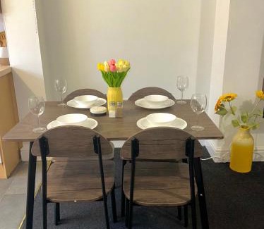 Peterborough Apartment | Large 2 bed apt in Peterborough city centre
