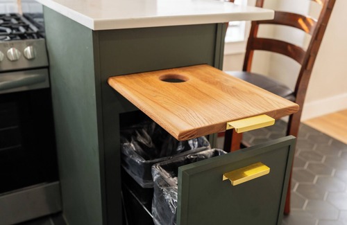 Lincoln Terrace Condo | Large 2bd 2ba beautiful home in historical neighborhood center to everything.