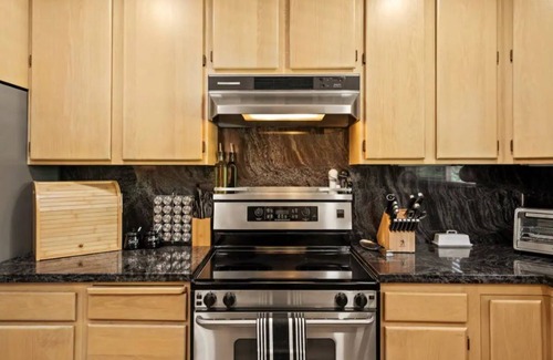 Graeagle House | Large 3BR/2BA Family Home. Mini Golf Course. Amazing Gaming Room.
