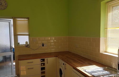 Withernsea House | Large 4 Bedroom Property ,sleeps upto 8, Close To Town Centre And Seafront.