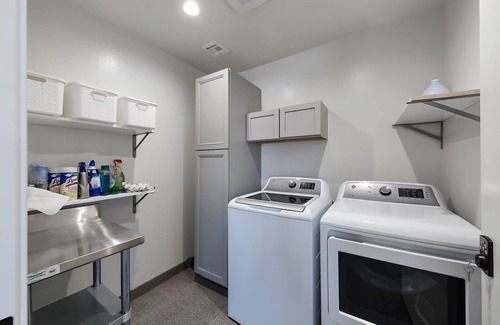 Bakersfield House | Large 4 bedroom