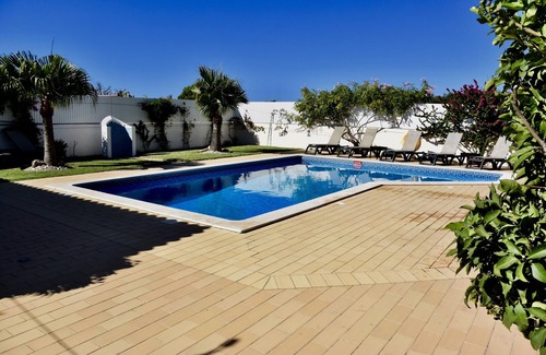 Albufeira Villa | Large 4 Bedroom Villa with BBQ Terrace, WIFI, Air Con, and Private Pool