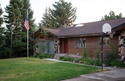 Driggs House | Large 4BR 3BA Driggs home weekly/monthly discount