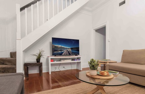 Forest Lodge House | Large 4BR Terrace Home in Forest Lodge