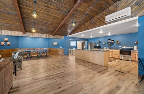 Siren Cabin | Large 7-bedroom cabin with beautiful views in welcoming Siren, Wi.